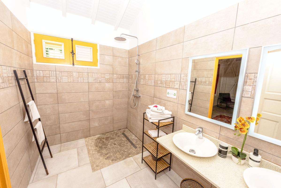 21.Location villa piscine Marie Galante Guadeloupe_Chambre 1